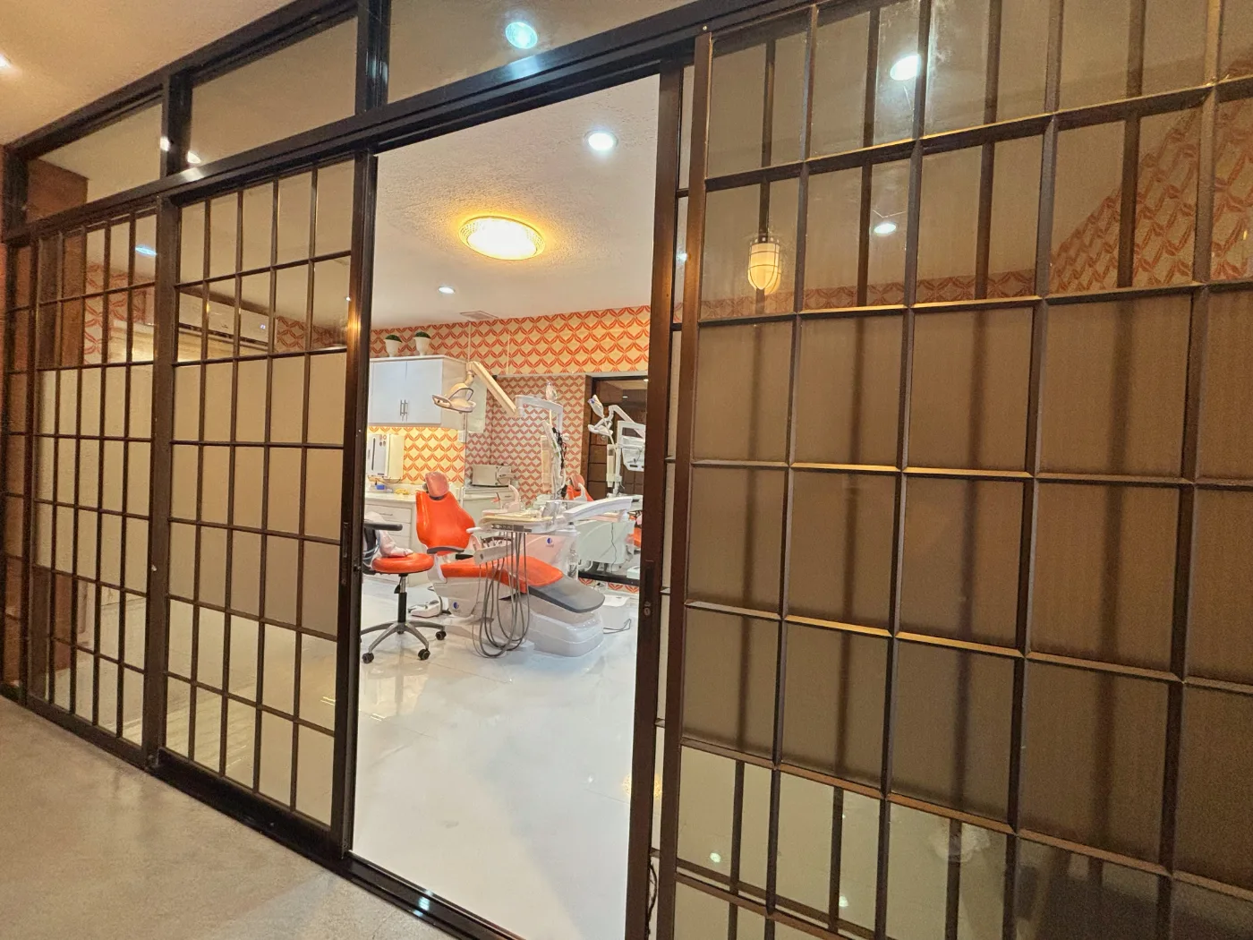 Modern treatment room at Arches Dental Clinic